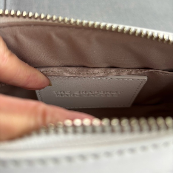 Marc Jacobs Pearl Snapshot Leather Shoulder Bag - Picture 5 of 11